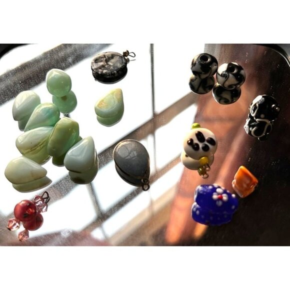 Bundle of 17 Assorted Beads for Crafting Jade Blue Floral Glass Beads Jewelry Be - Picture 9 of 9